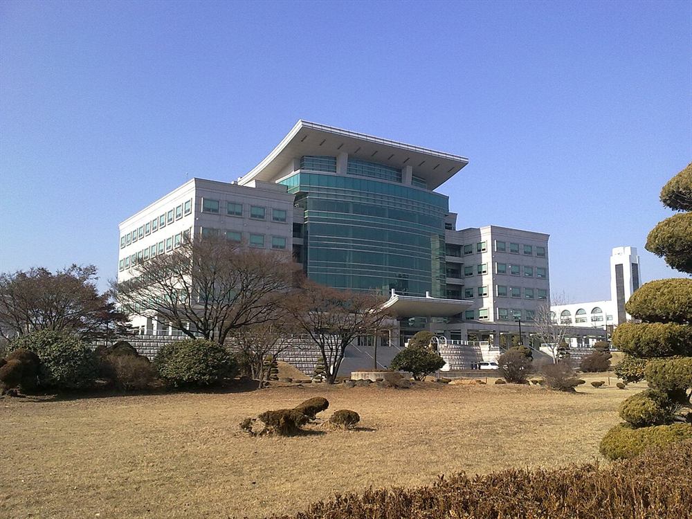 인하대학교 정석학술정보관